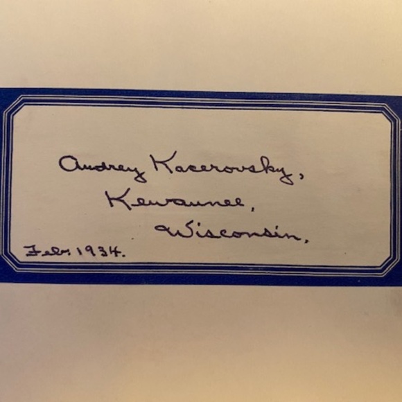 Vintage book of Etiquette by Emily Post edition 1933 - New Enlarged Edition - Picture 9 of 9